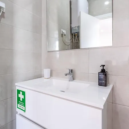 Apartamento Modern Retreat 2 In By Lovelystay *