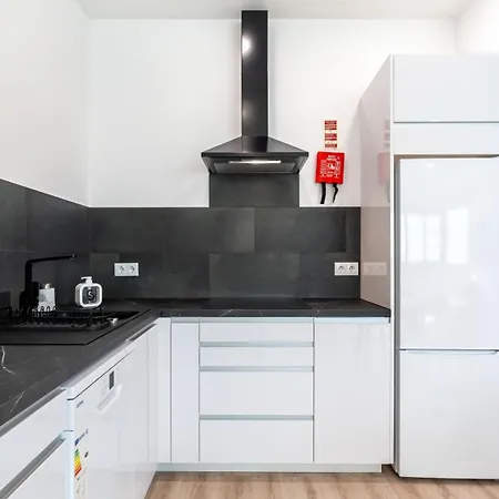 Apartment Modern Retreat 2 In By Lovelystay