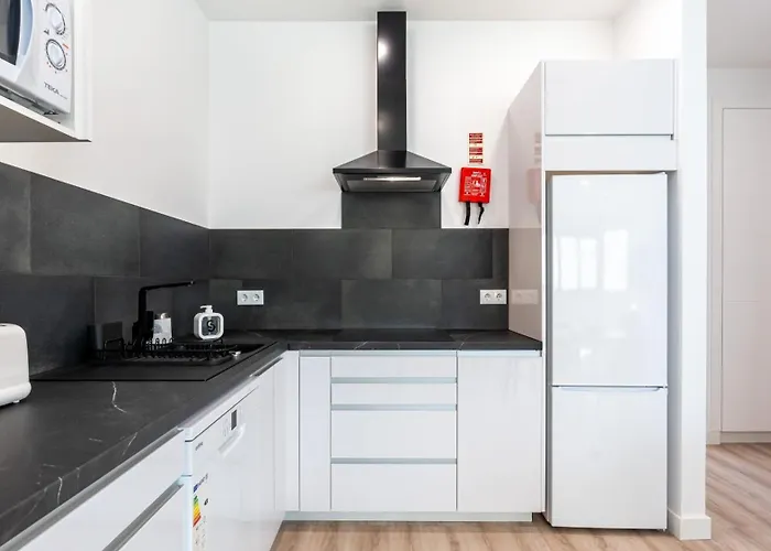 Appartement Modern Retreat 2 In By Lovelystay