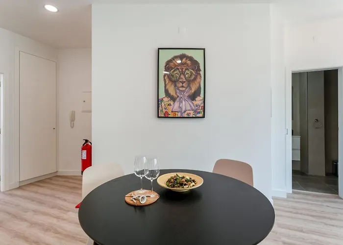 Modern Retreat 2 In By Lovelystay District de Faro