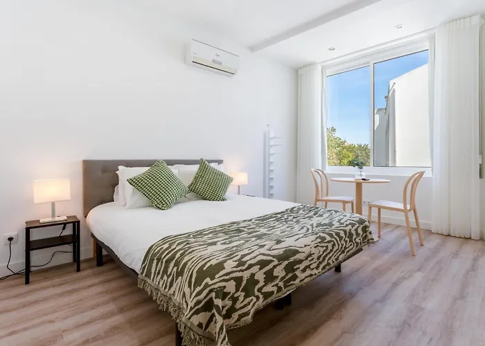 Modern Retreat 2 In By Lovelystay District de Faro